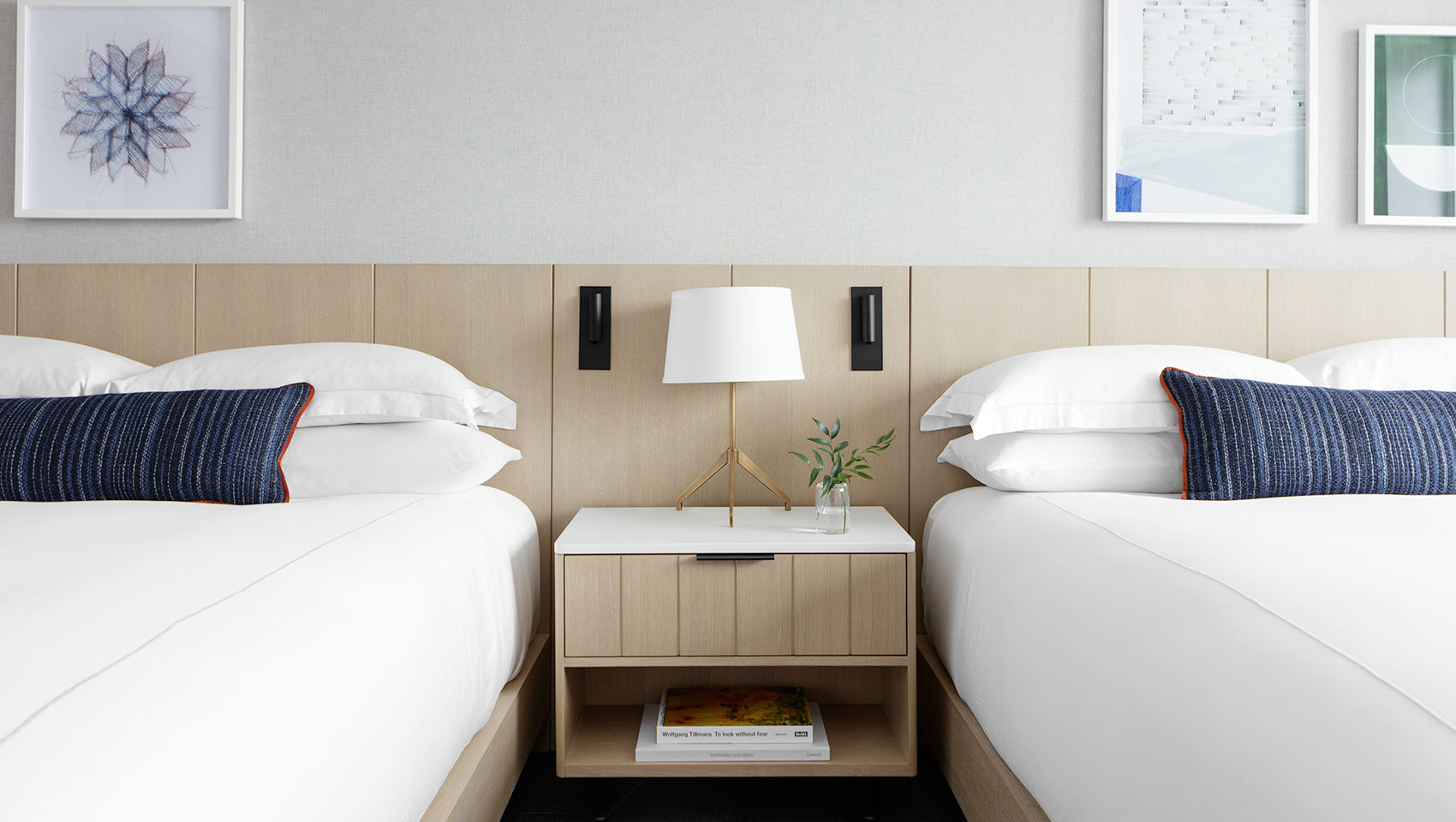 Guestroom Two Queen Beds