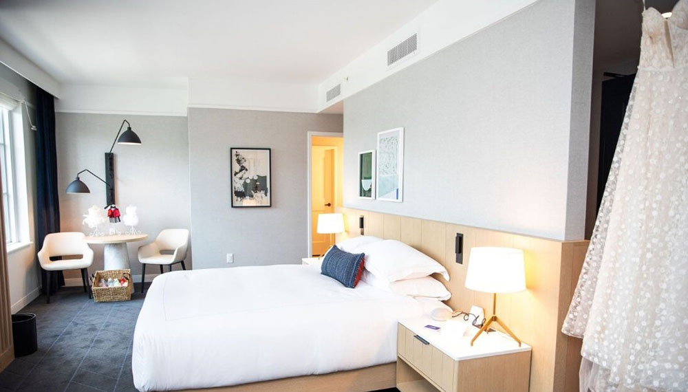 Forum Guestroom with wedding dress